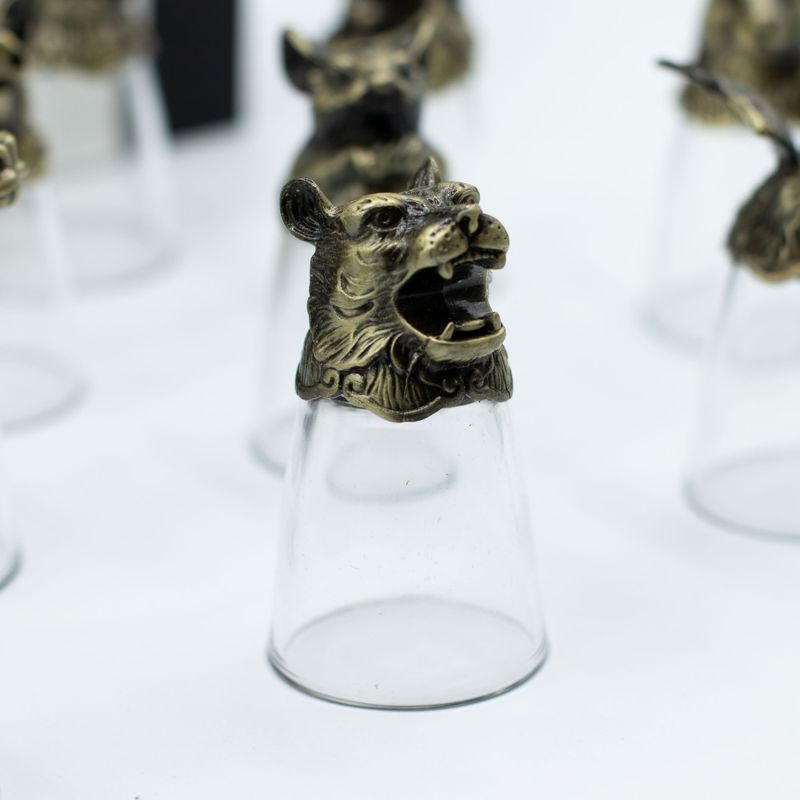 Ondersteboven Shotglazen (25 ml) – Chinese Dierenriemwezens – Antiek Brons