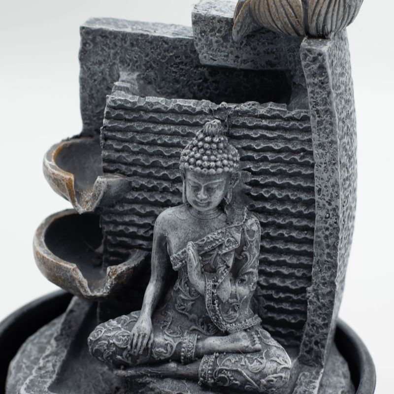 Tafelwaterornament – Boeddha, Lotusbloem met Cascaderende Potten