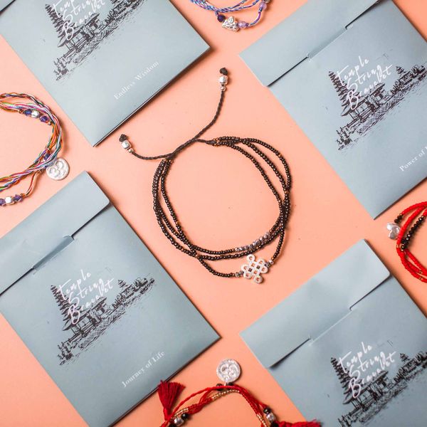 De Temple String Armband
