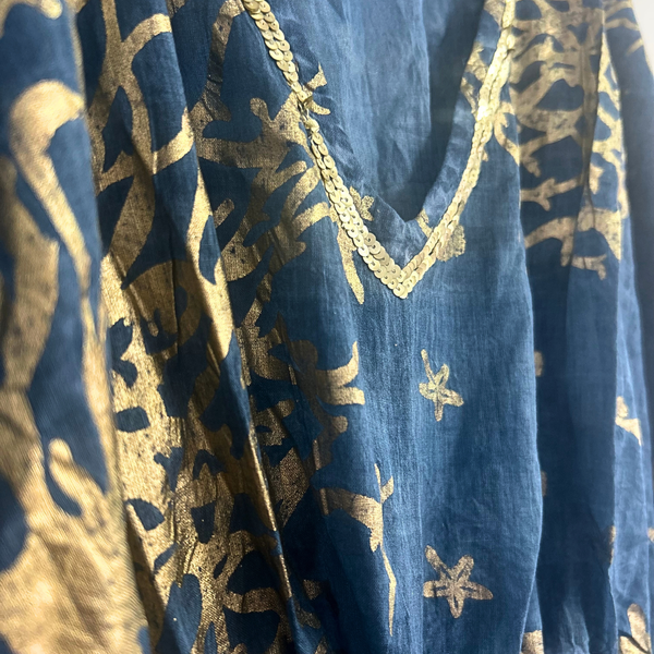 Zee Blauw & Goud Koraaldesign Handgeschilderde Nomad Sari Kaftan