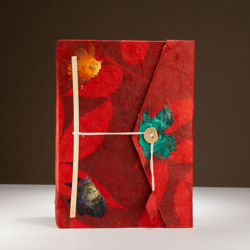 Grote Lokta Bloemen Notitieboek (21×15 cm, 45 blz) – Robijn