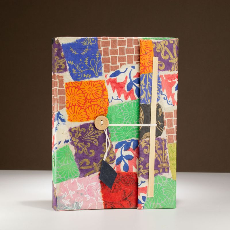 Groot Lokta Patchwork Notitieboek (21×15 cm, 45 blz) – Multicolor