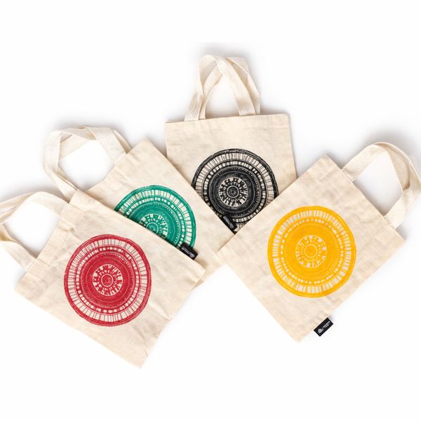 Iconische Mini Cadeau Draagtas – Stedelijke Mandala (4 gemengde kleuren) – Naturel 4oz (25x20cm)