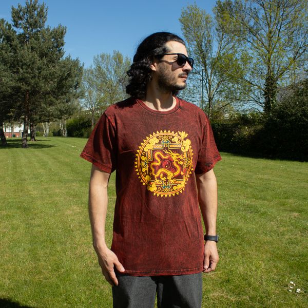 Nomad Sari Stonewashed katoenen T-shirt - Draak Mandala - maroon - Klein