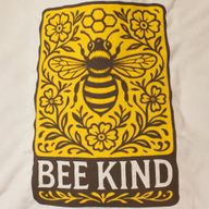 Iconische Toni Draagtas – Bee Kind (41x31cm) – Naturel 10oz