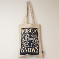 Iconische Toni Draagtas – Nobody Knows 67 (41x31cm) – Naturel 10oz
