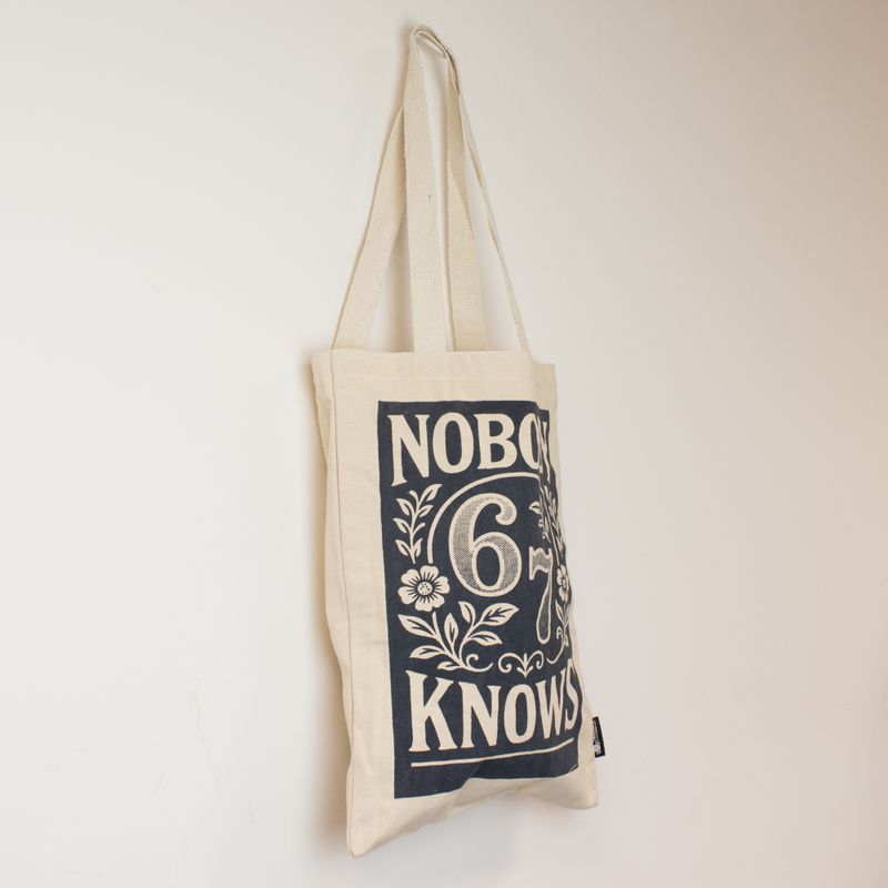 Iconische Toni Draagtas – Nobody Knows 67 (41x31cm) – Naturel 10oz