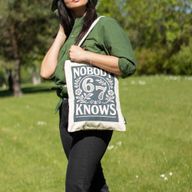 Iconische Toni Draagtas – Nobody Knows 67 (41x31cm) – Naturel 10oz