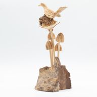 Handgemaakt Parasithouten Kunstsnijwerk - Vogel & Bij op Paddenstoelen