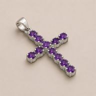 Indiase Devotie Hangers - Verzilverd (45cm Ketting) - Amethist Kruisbeeld