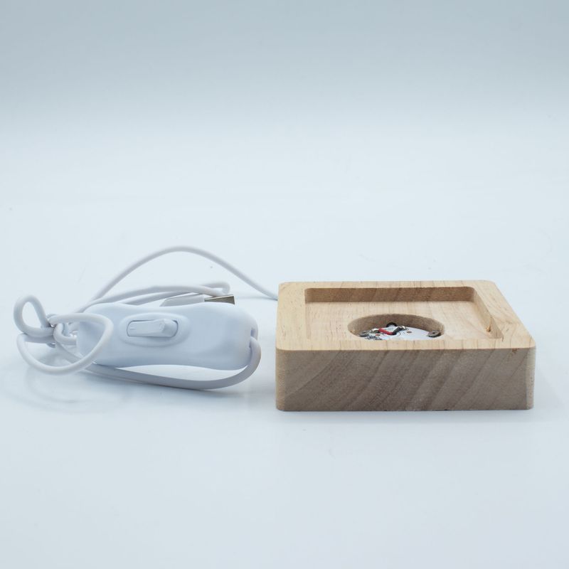 8 cm Vierkante Houten USB LED Standaard - Meerkleurig