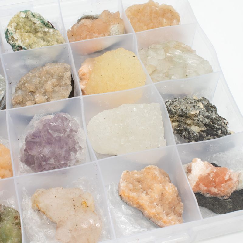 Gemengde Indiase Zeolieten in Display – 24 Stuks