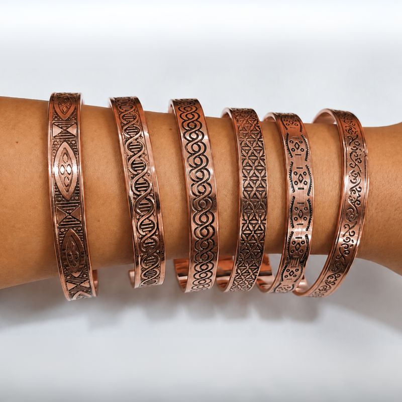Massief Koperen Armbanden Nomad Energy Collectie Gravures (assorti)