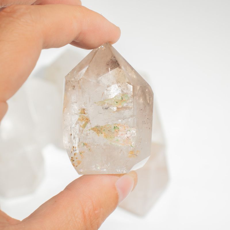 Bulk Edelsteenpunten ca. 6 cm (0,5 KG) – Bergkristal (ca. 8 stuks)