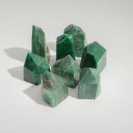 Bulk Edelsteenpunten ca. 6 cm (0,5 KG) – Indiase Jade (ca. 8 stuks)