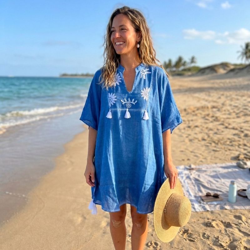 Nomad Sari In de Med Collectie - Kaftan - Blauw met crèmekleurig borduurwerk en franjes