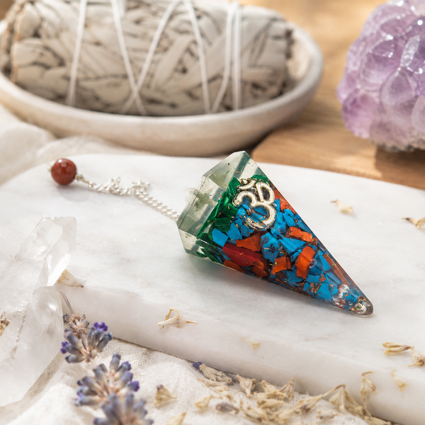 Orgonite Power Chakra Pendel