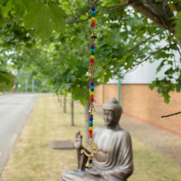 Indianen Windgong - Koperen OM met Chakra Kralen String Klokjes - 53cm