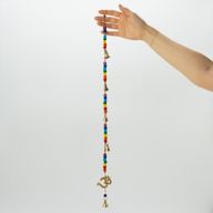 Indiase belletjes - Messing OM met chakra kralen - snoer belletjes - 53 cm