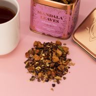 Biologische warme chocolademelk chai-infusie