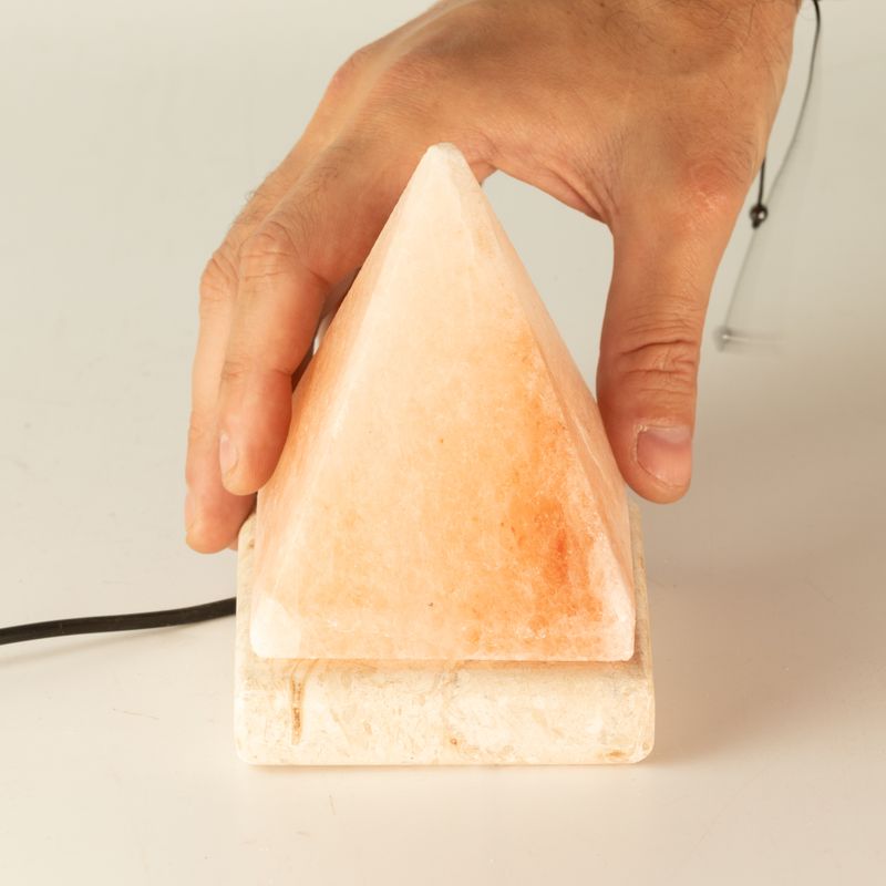 Kwaliteits USB-piramide-zoutlamp - 9 cm (multi)