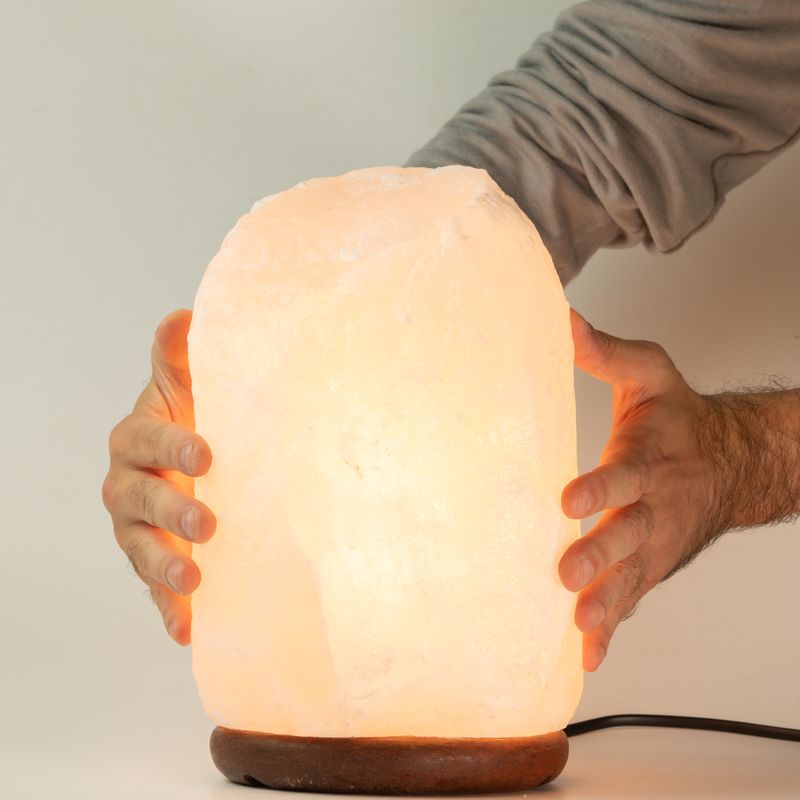 Crystal Rock Himalaya zoutlamp - en basis ongeveer 8-10 kg