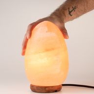 Zoutlamp ei - houten basis
