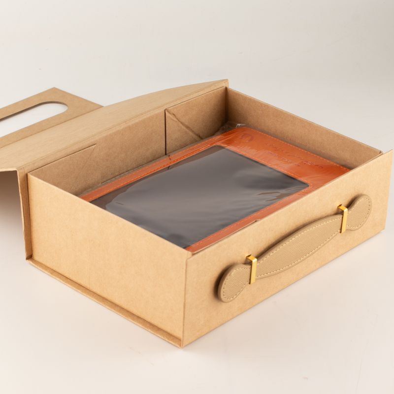 Platpakket cadeaudoos - Medium mand (24x18.2x8cm) - bruine kraft