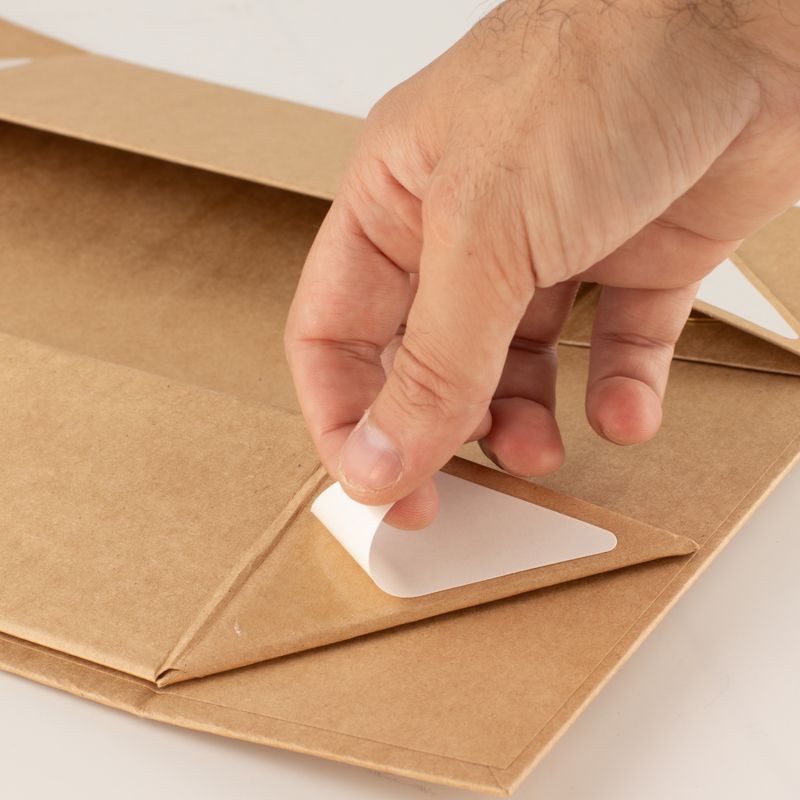 Platpakket cadeaudoos - Medium mand (24x18.2x8cm) - bruine kraft
