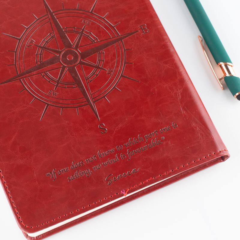 Intentie Notitieboek - LCD Schermreinigingsdoek - Rood Leren Effect - Messing Blad - 80 Bladen