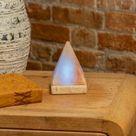 Kwaliteits USB-piramide-zoutlamp - 9 cm (multicolor)