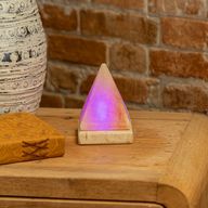 Kwaliteits USB-piramide-zoutlamp - 9 cm (multicolor)