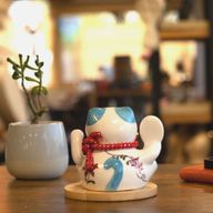 Solar Money Cat met Houten Voet - Blauw met Bewegende Hand
