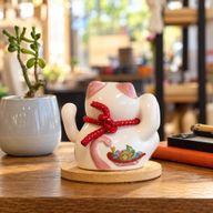 Solar Money Cat op Houten Voet - Roze met Bewegende Hand
