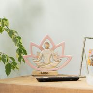 Houten Yoga Vrouwtje – Lotusbloem – Oudroze – Liefde