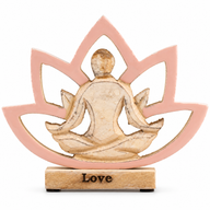 Houten Yoga Vrouwtje – Lotusbloem – Oudroze – Liefde
