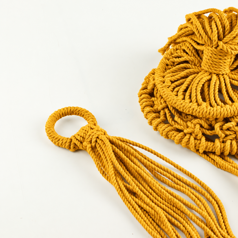 Macramé Plantenhanger - Mosterdgeel
