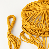 Grote Macramé Plantenhanger - Mosterdgeel