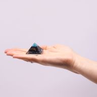 Orgonite Piramide - Small - 25 mm - Edelstenen Korrels en Koper