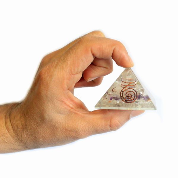 Orgonite Piramide - Medium - 55 mm - Edelstenen Korrels en Koper