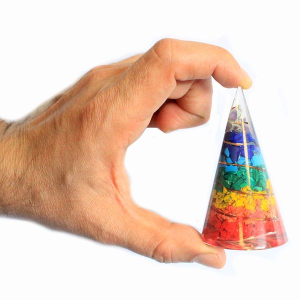 Orgonite Kegel - 80 mm - Multi-chip