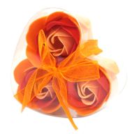 Set van 3 Zeep Rozen in Hartvormige Kado Verpakking - Perzik Kleurige Rozen