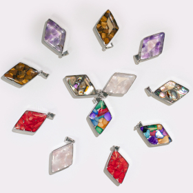 12x Staal omhulde Hanger Diamanten - 12 Assorted Edelsteen Chips & Schelpen