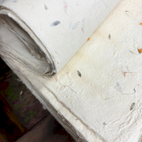 10x Lokta Craft / Inpakpapier (51x76cm) - Gemengd Bloemkatoen