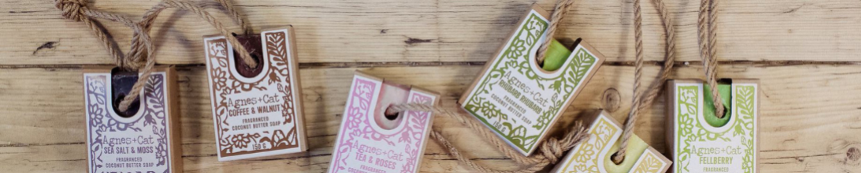 Agnes & Cat - Zeep aan een Touwtje